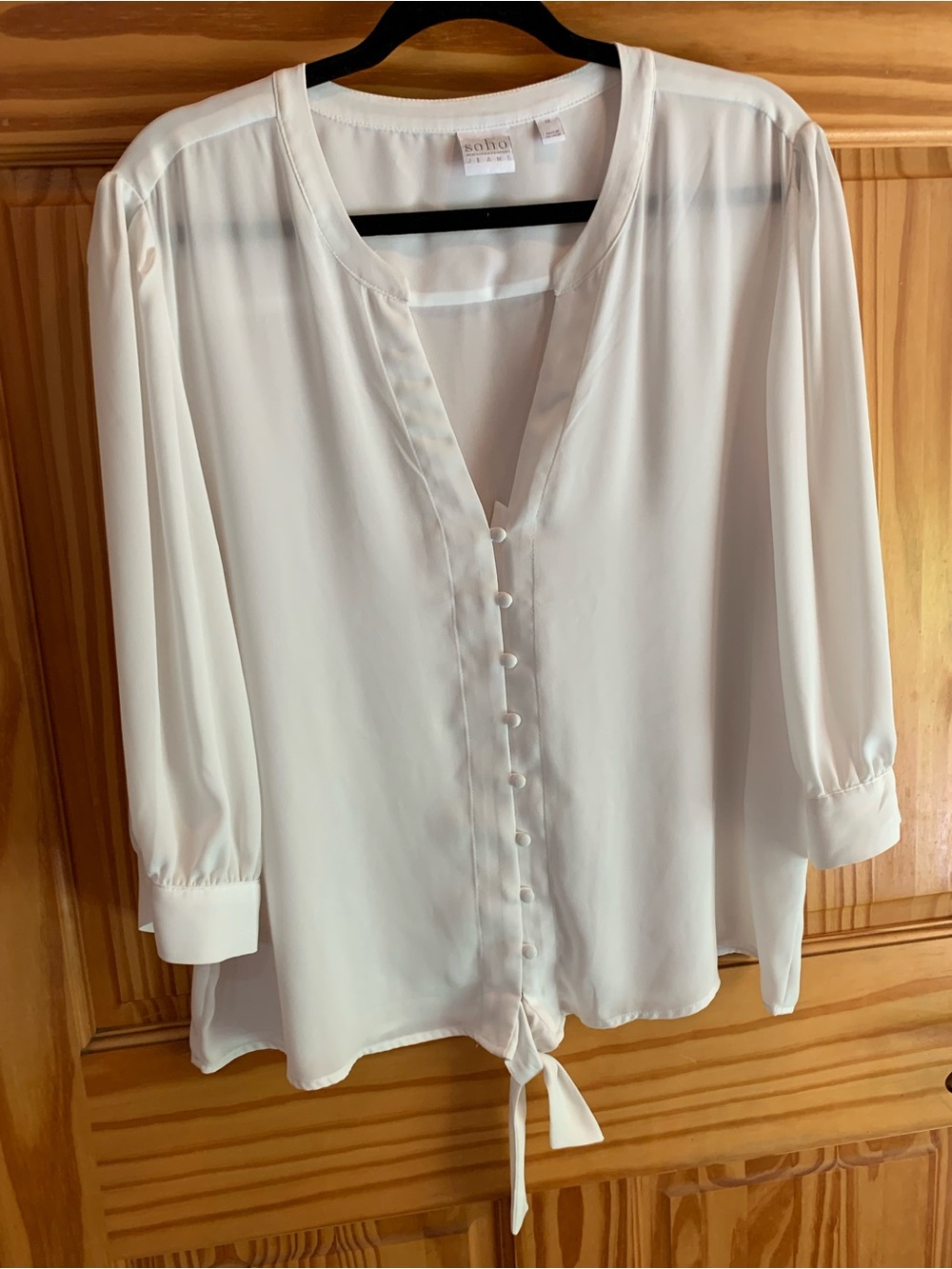 Soho Cream Button-Front Tie Hem Popover Blouse